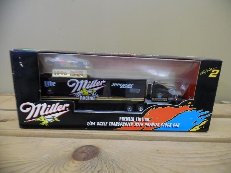 lot 92 image: Die-cast truck