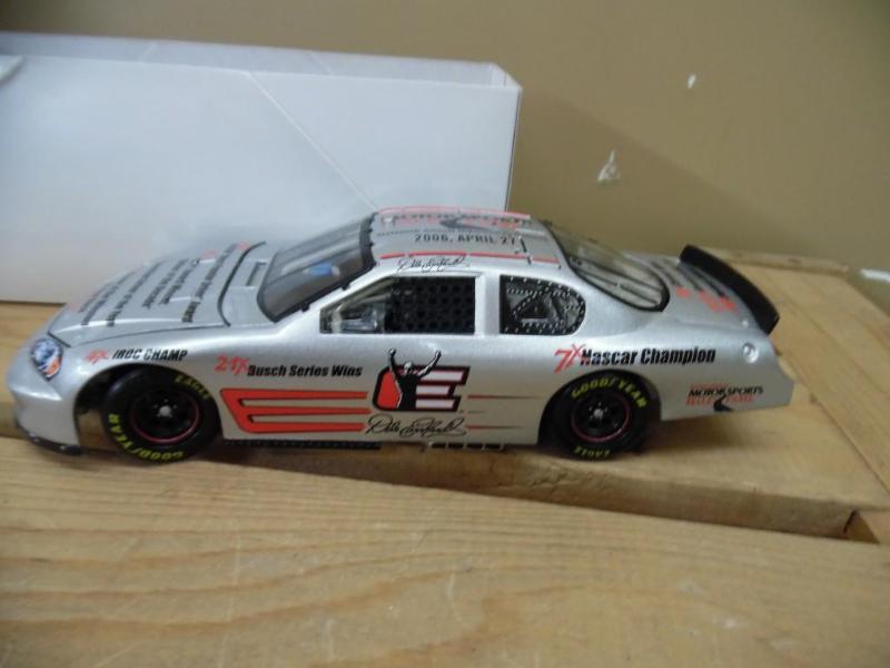 lot 98 image: Die-cast car