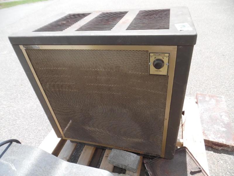 lot 14 image: Wood stove