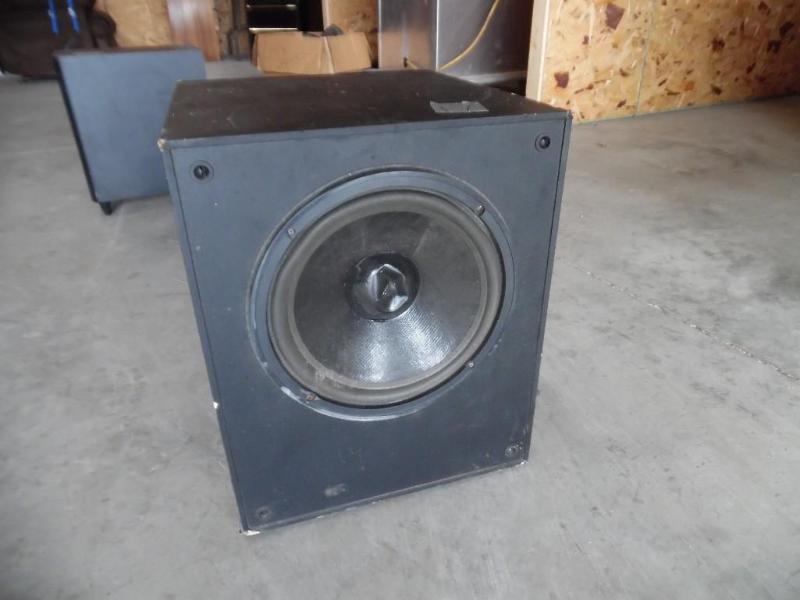 lot 18 image: Speaker