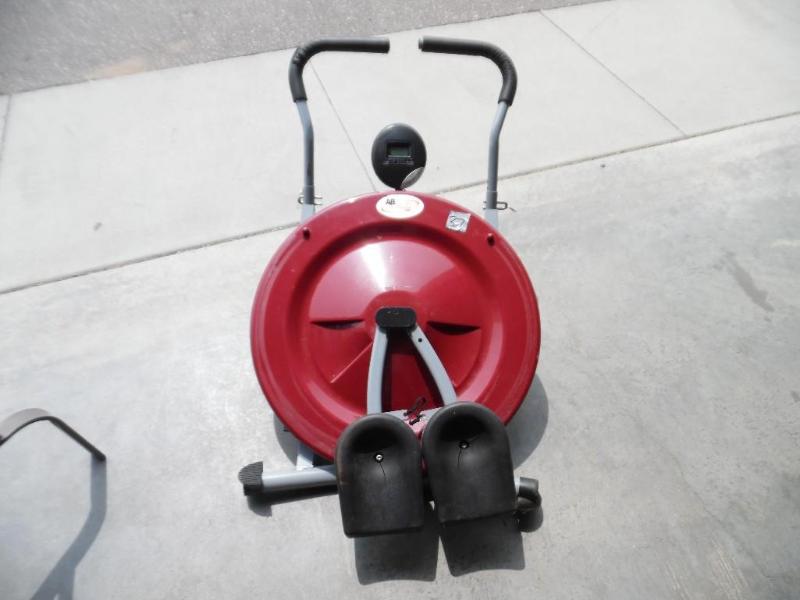 lot 19 image: AB Circle Pro