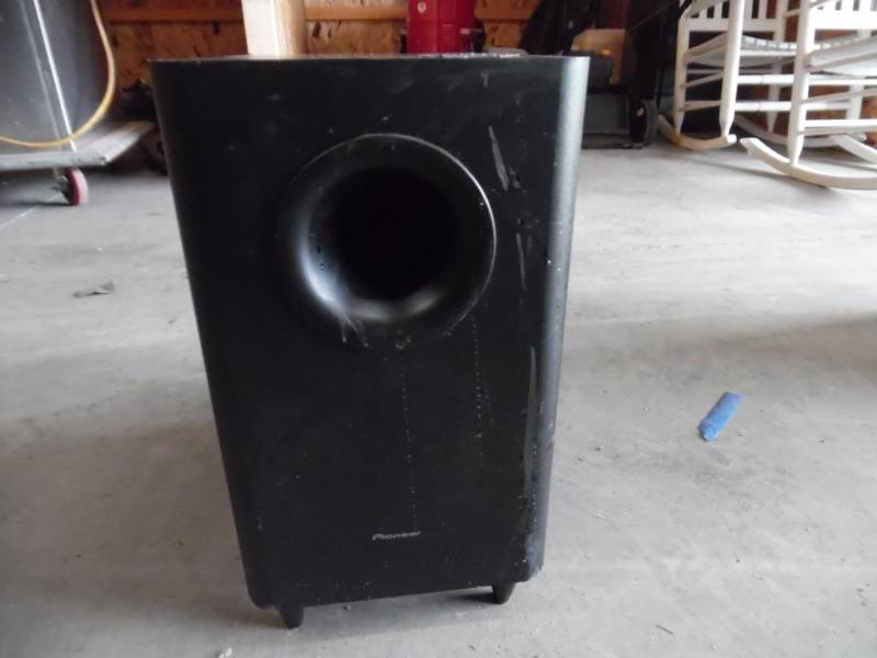 lot 23 image: Speaker