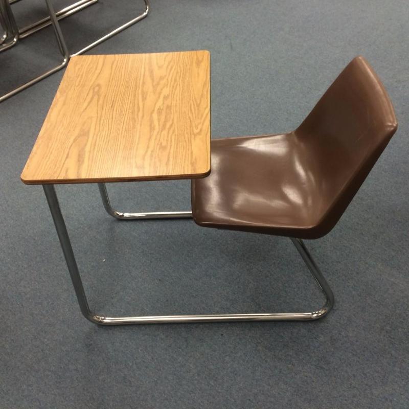 lot 7 image: Desk with attached chair