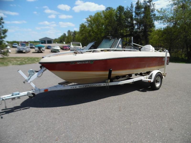 1983 Forester Phantom Boat 