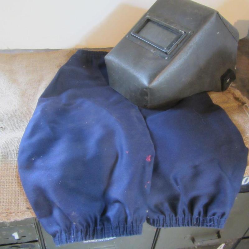 lot 113 image: Welding Helmet & Sleeves