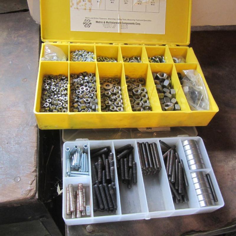 lot 118 image: Metric Hex Nuts & Washers