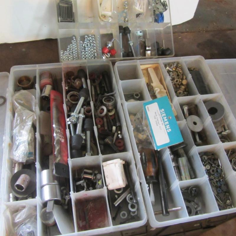 lot 126 image: Nuts, Hardware