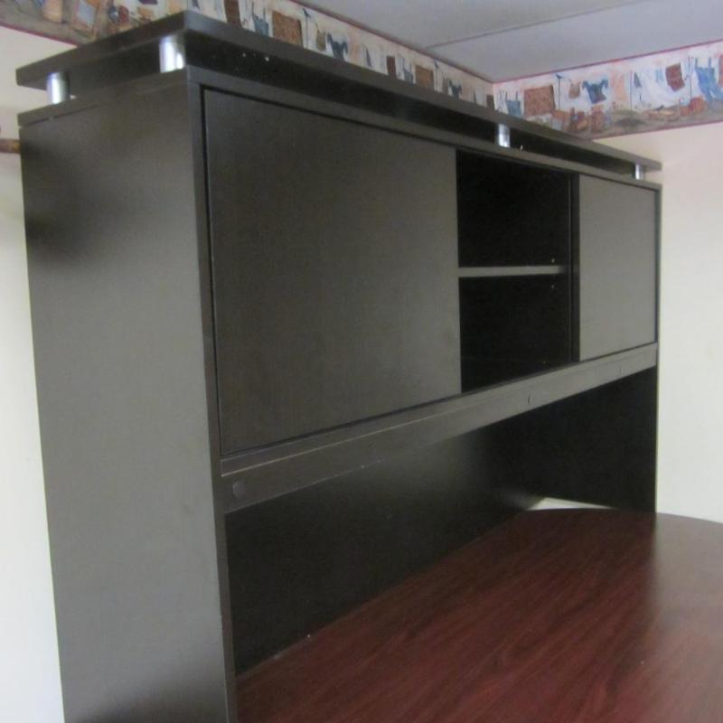 lot 13 image: Desk Hutch Top