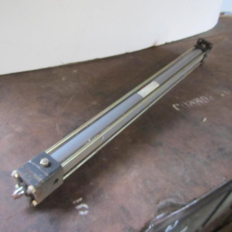 lot 132 image: Tanyo Air Cylinder