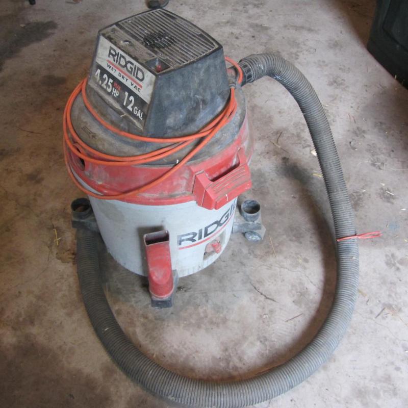 lot 136 image: Ridgid Shop Vac