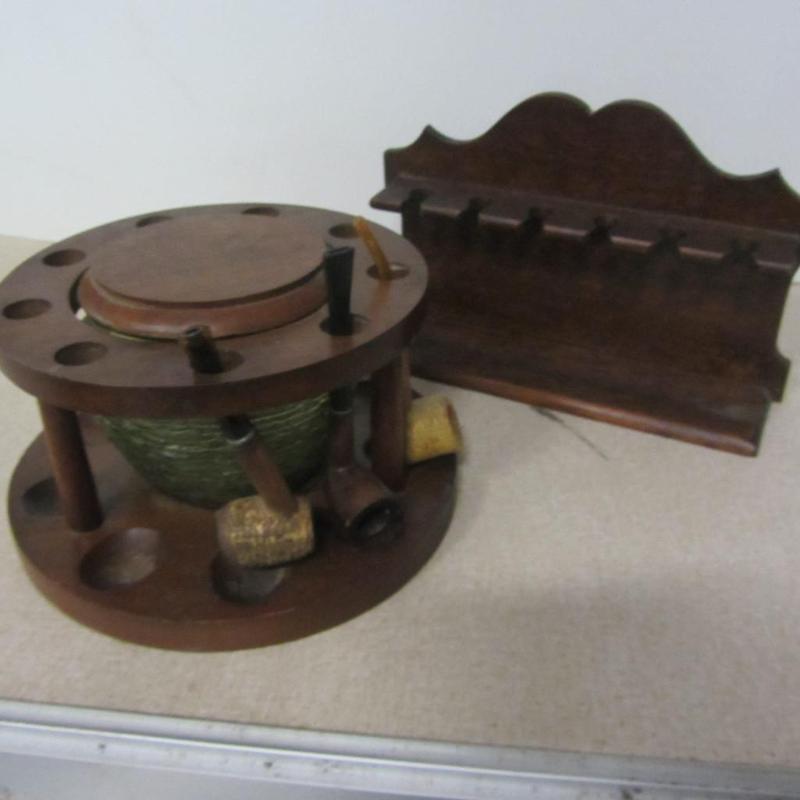 lot 40 image: Pipes & Stands
