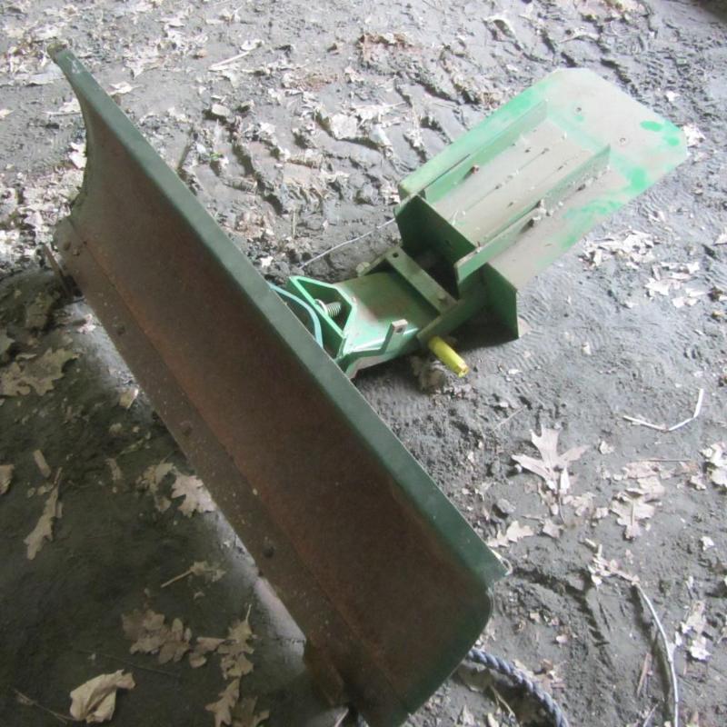 lot 53 image: Push Blade Accessory