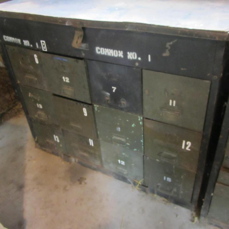 lot 75 image: Metal Workbench