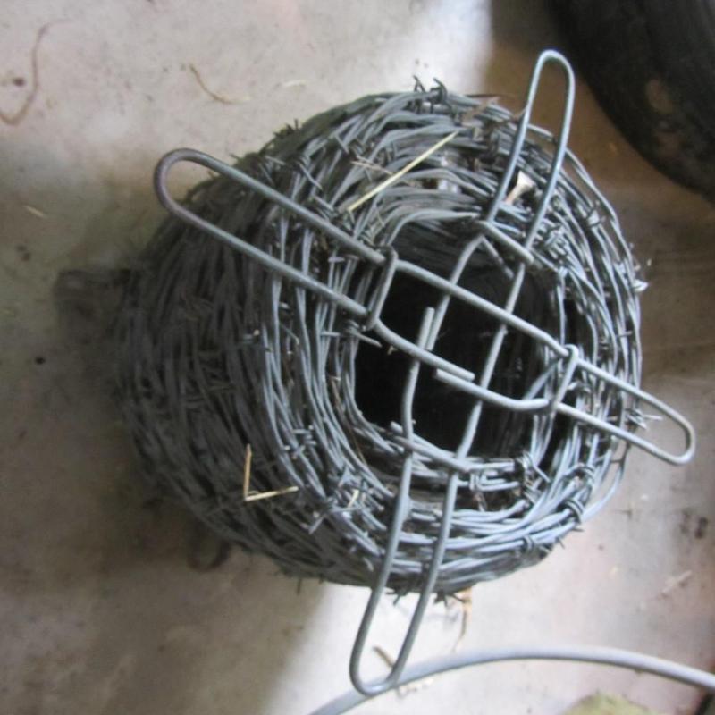 lot 77 image: Barb Wire Roll
