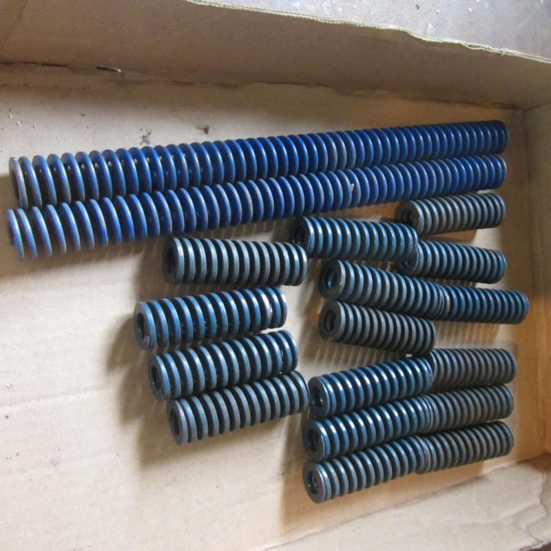 lot 97 image: Die Springs