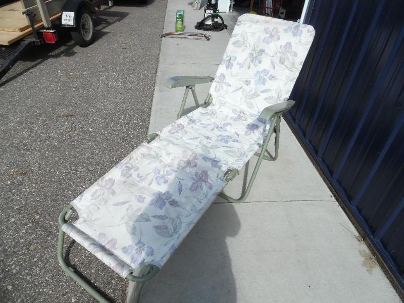 Lawn recliner