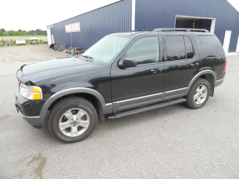 lot 1 image: 2003 Ford Explorer 4x4 XLT