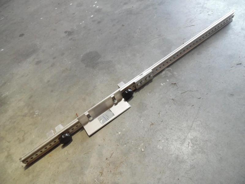 lot 11 image: Clamp