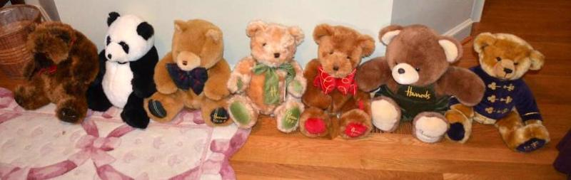 Harrods of London Teddy Bear collection. A ne...