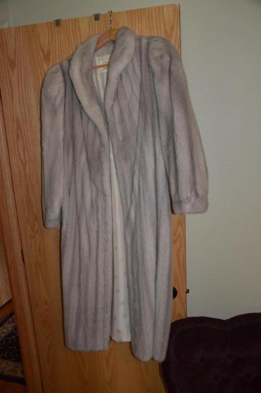 Vintage Elan Furs Norwegian mink coat - size ...