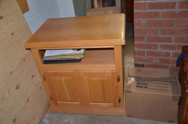 Oak wood cabinet on casters 30x20x32&quot...