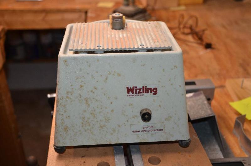 Wizling diamond router for stain glass work...