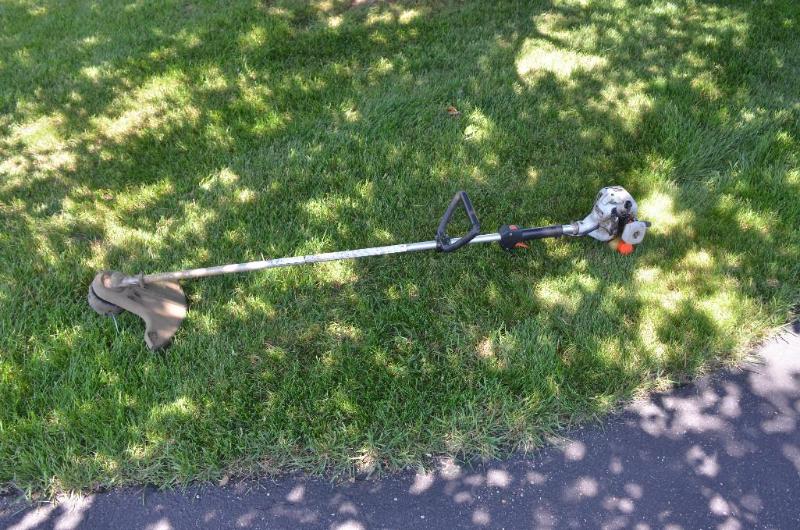 Echo SRM-2100 grass trimmer...