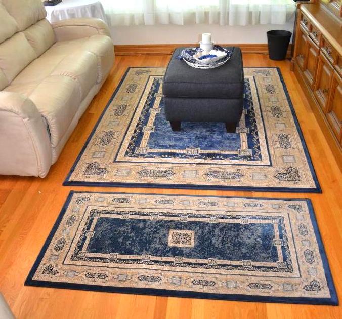 Large area rug 66x90&quot ,  ottoman 36x19x...
