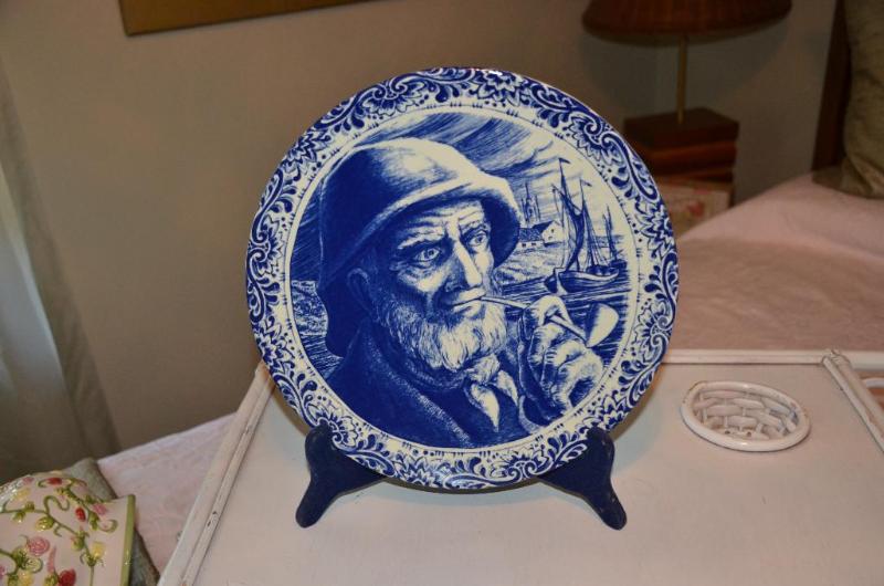 VINTAGE DELFT BOCH FRERES LA LOUVIERE BELGIUM...