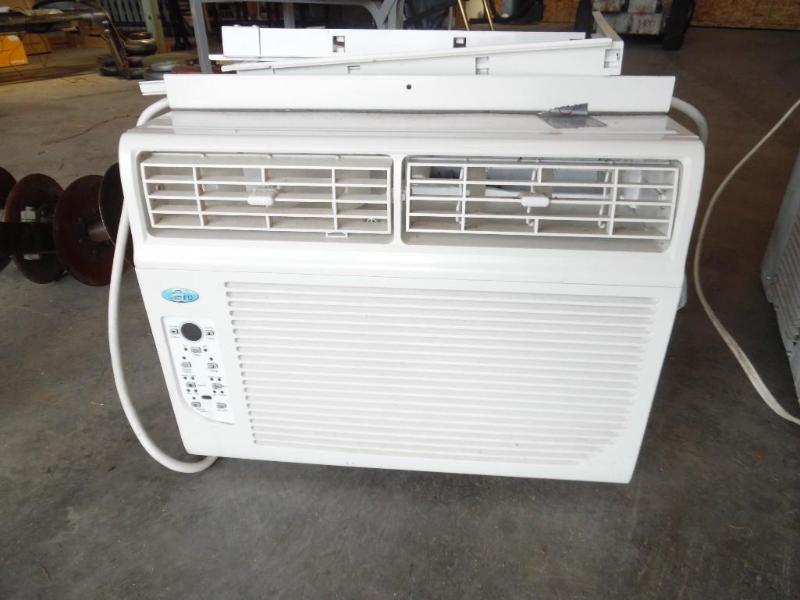 Window air conditioner