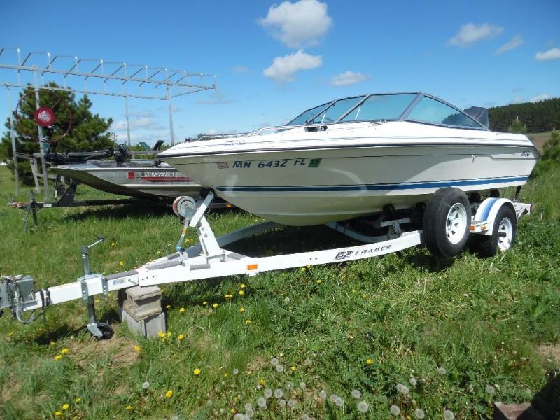 1989 Sea Ray Boat