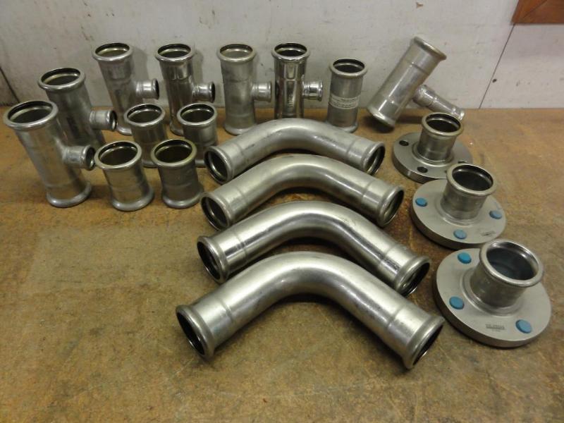 lot 109 image: Assorted Victaulic Vic-Press 2 IPS Stainless Steel Tubes to Include (7) 2 x 1 Tees, (4) No. 83B 4