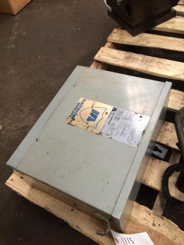 lot 141 image: Lot of 1 Acme Transformer