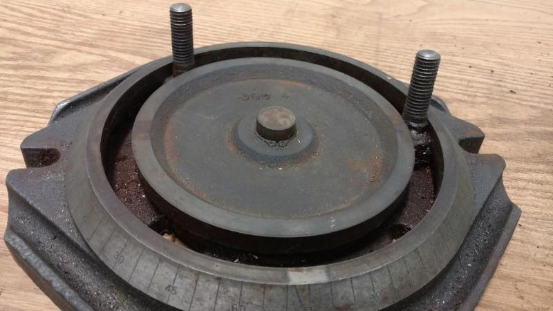 lot 161 image: D60 6" Vise swivel plate (likely Kurt)...