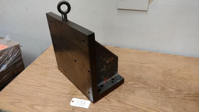 lot 166 image: Lot of 1 Angle Plate