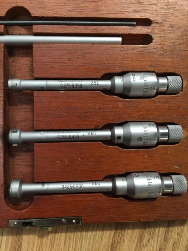 lot 19 image: Brown & Sharpe Intrimik No. 281  Inside Micrometers