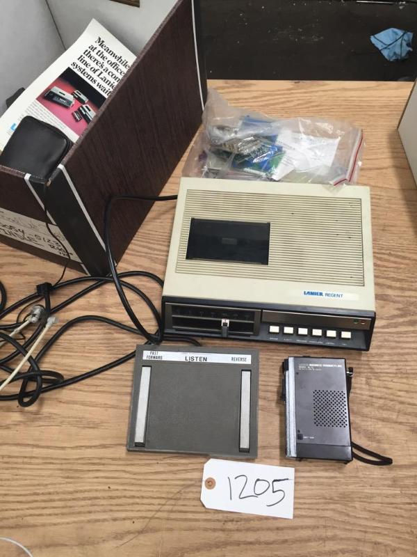 lot 205 image: Lanier Business Class Recorder Model P-85