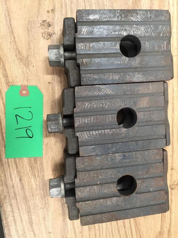 lot 217 image: Lot of (3) Heavy Duty Machinery Levelers
