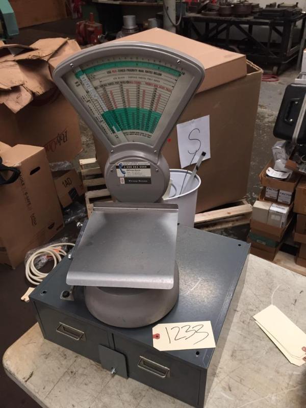 lot 229 image: Vintage Shipping scale and lockable (2) Door ...