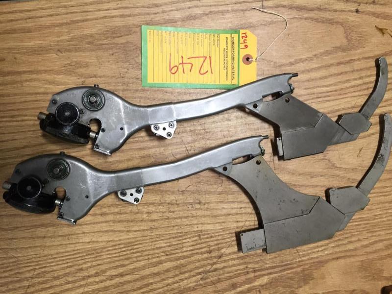 lot 241 image: (2) Federal Grinding Gages