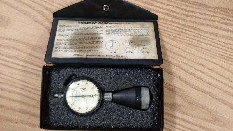 lot 272 image: Lot of 1 Fowler Chamfer Gage
