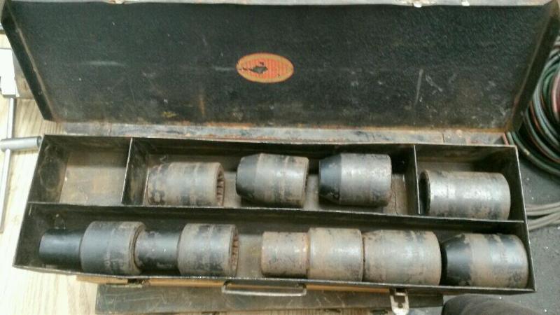 lot 312 image: Astro Spline Socket Set Sizes 1 116 Cr-v, 1...