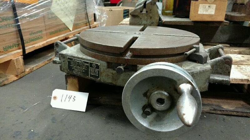 lot 32 image: Lot of 1 Bridgeport Rotary Table