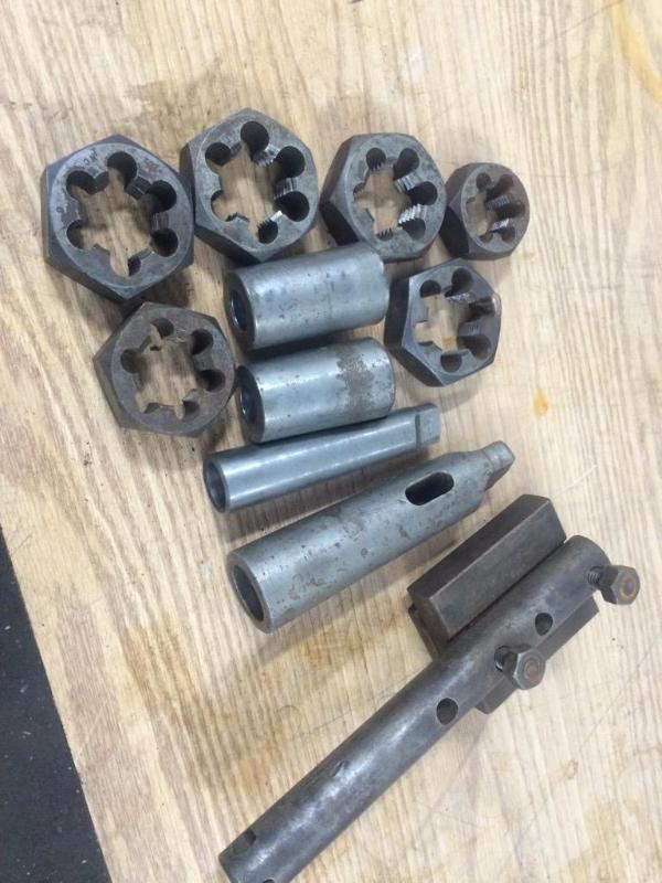 lot 324 image: Lots of assorted threading dies Morse taper a...