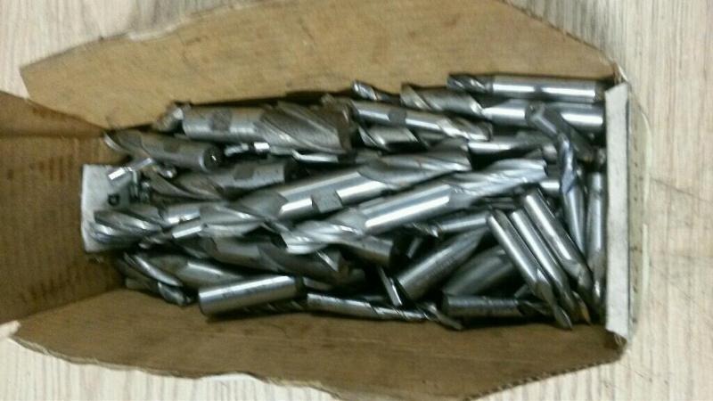 lot 326 image: miscellaneous bin of high speed Steel end mil...