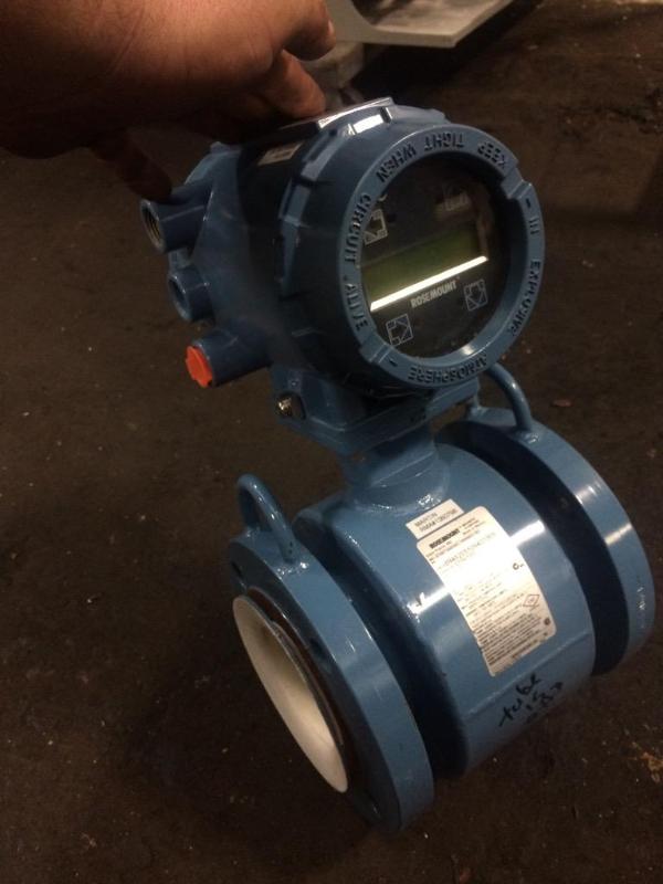 lot 327 image: Rosemont digital flow meter with transmitter ...