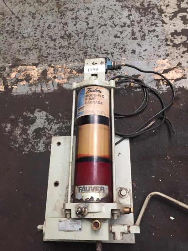 lot 338 image: Trabon Modu-Flo Pump Package