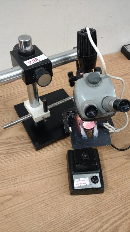 lot 41 image: Bausch and Lomb Stereo Microscope with Illuminator