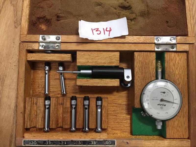 lot 71 image: Mitutoyo Split Ball Bore Gage with Mitutoyo 2...