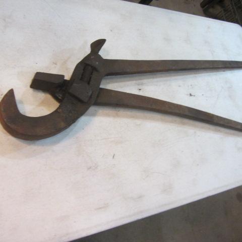 Vintage 37in Wrench